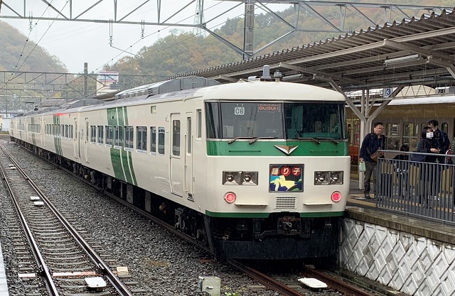 KATO 153系 185系 併結運転【急行伊豆】仕様  接点磨き済み 計12両 153系・185系：急行「伊豆」 | マル鉄鉄道写真館2 - 楽天